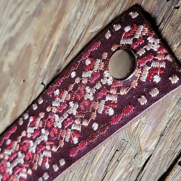 Embroidered Leather Cuff Bracelet - Picture 5 of 9